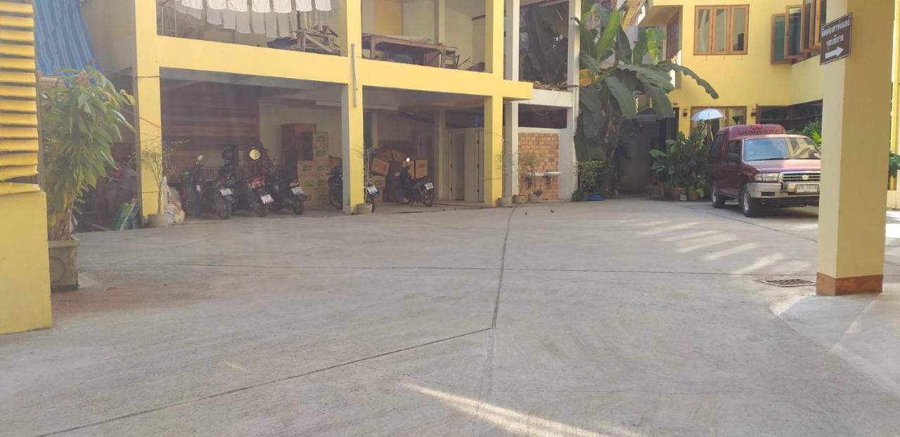 Ban Mae Boonthong Hotel Lampang Exterior photo